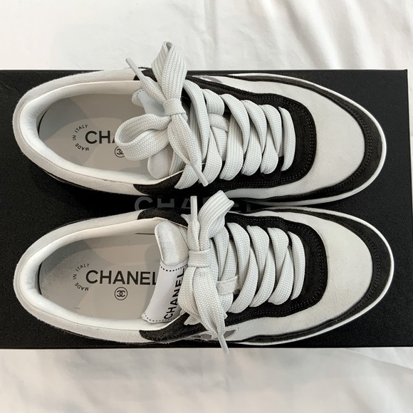❤️SOLD Chanel Suede Sneakers - Picture 3 of 6